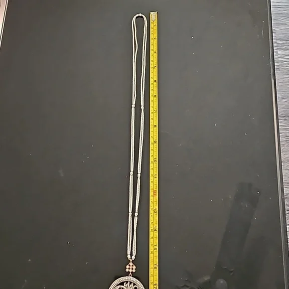 A Beaded long necklace - Picture 6 of 6